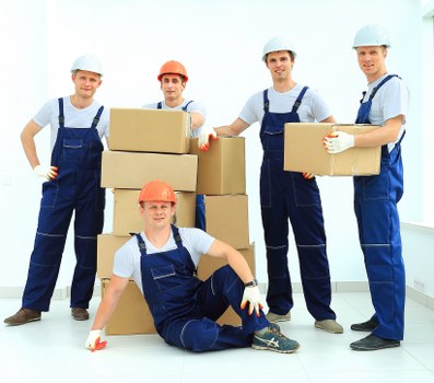 Removal van and packing boxes for a Twickenham home move