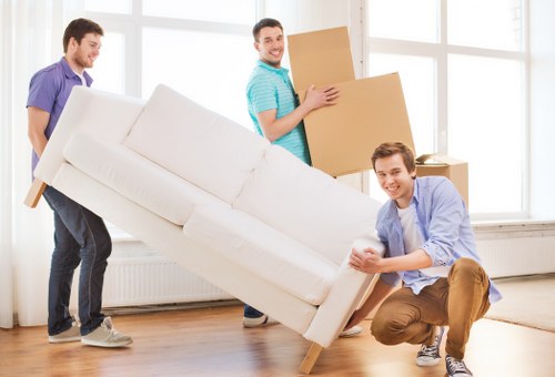 Transparent removal pricing checklist for a Twickenham move