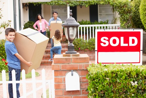 Residential and business moving van service in Twickenham