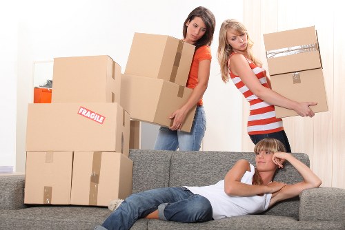 Accessibility support request for a removals service page